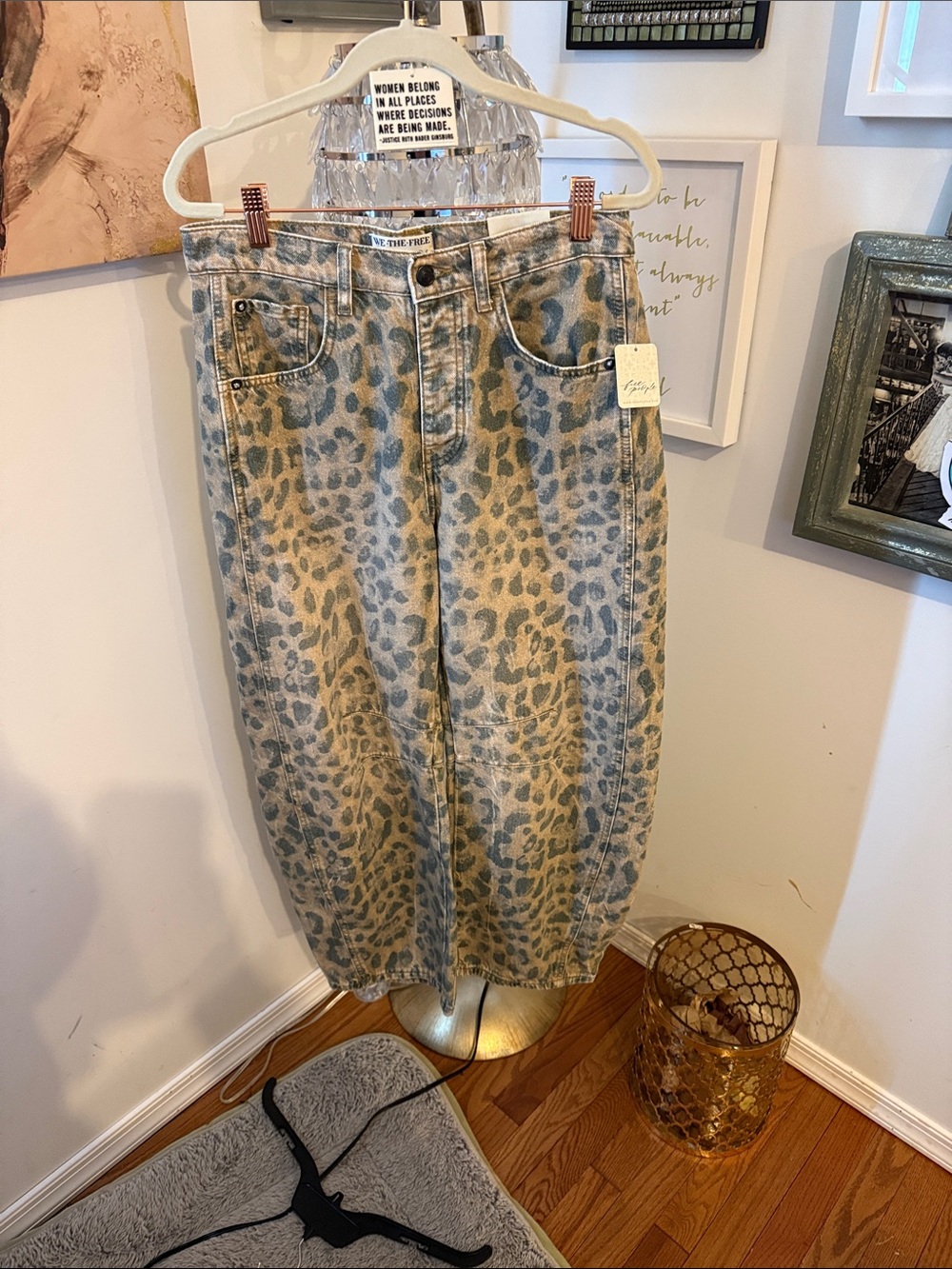 NWT we the free good luck mid rise barrel jeans. Size 26